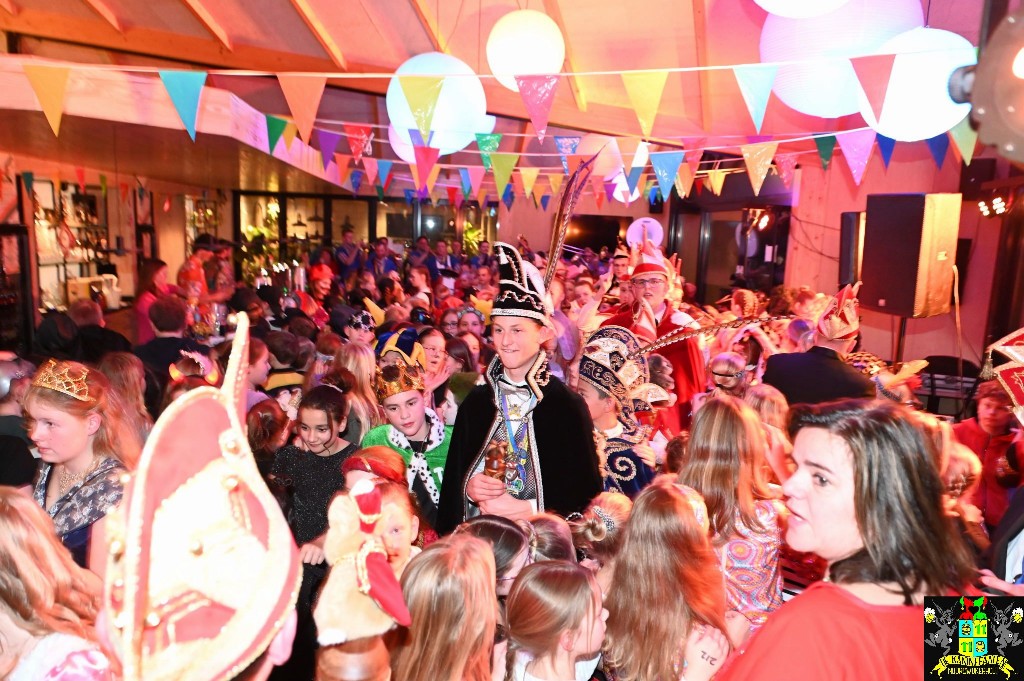 ../Images/Jeugddisco Middeleeuws Carnaval 075.jpg